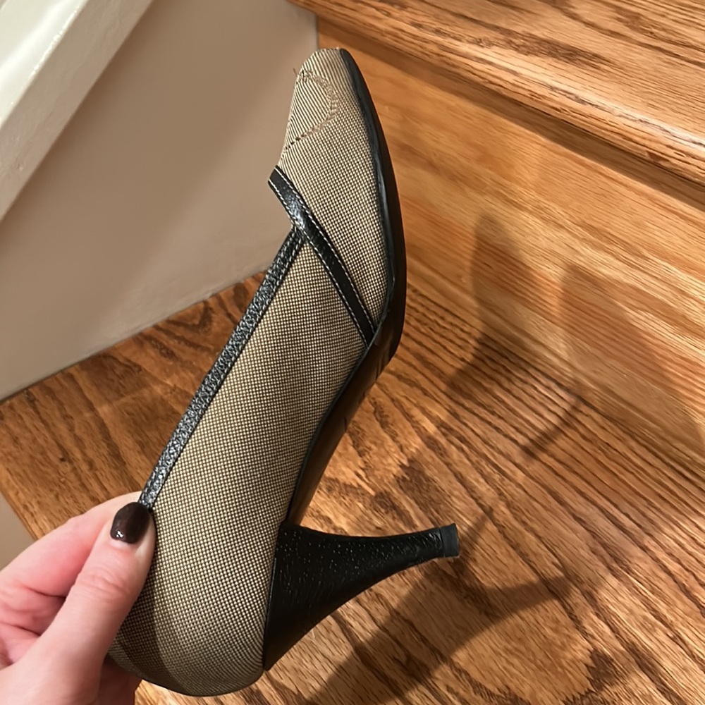 Prada shoes/ size 37/ gray/ made in Italy - Picture 6 of 9